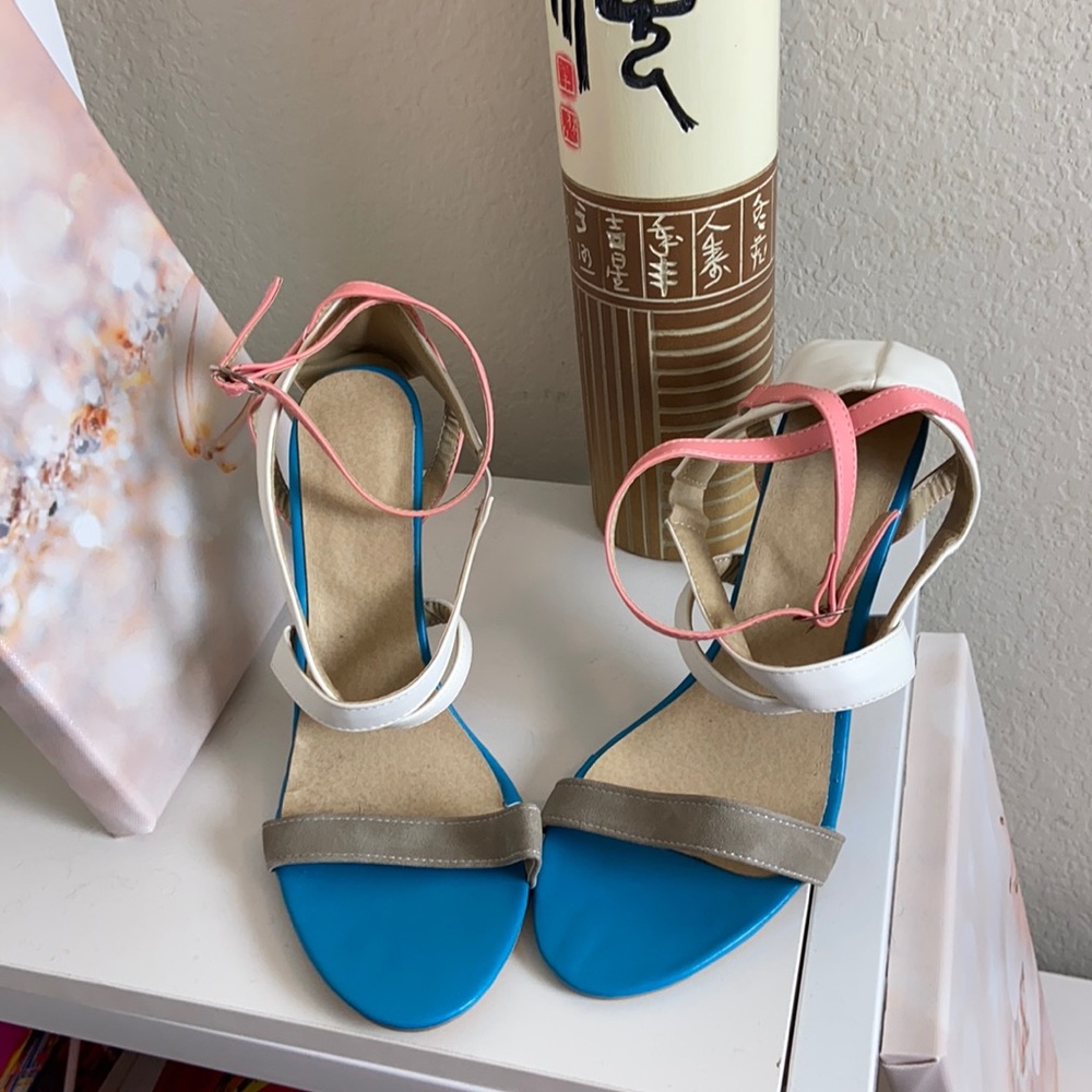 Multicolored Heals (Pink,Blue & White)